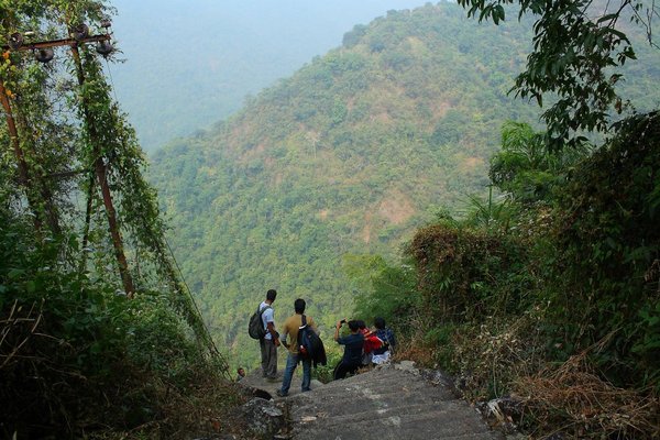 Guwahati Shillong Cherrapunjee Kaziranga Tour Package – Travel Agents. Call@ 9971482795.