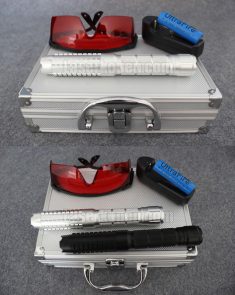 Zeer sterke en goedkope 500mW groene laserpen.

Allereerst was degene in de hoofdafbeelding niet ...