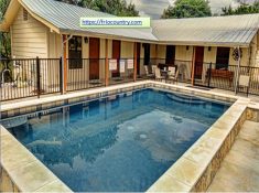 Frio Country offers an ideal location near the water and comes equipped with all the modern amen ...
