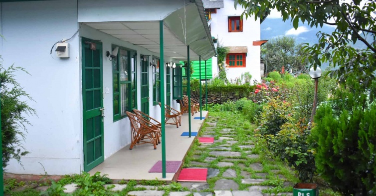 TravelFrost – Best Hotels in Uttarakhand