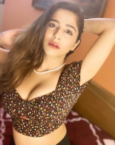 Want a Mind-Blowing Orgasm? Try These with Delhi Escorts
