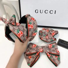 ブランドグッチ ディオールおしゃれヘアアクセサリーと高品質なＴシャツ