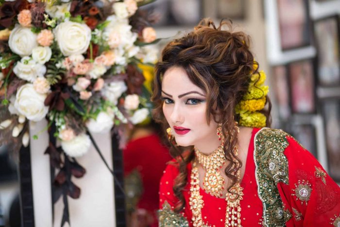 Female escorts in Lucknow available for hotel escort services-Call us