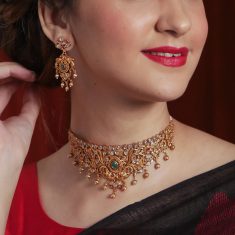 Buy Famous Antique Indian Artificial jewellery Online | Tarinika