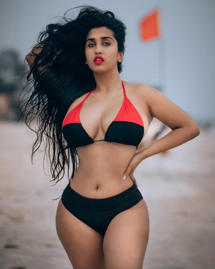 Bhikaji Cama Place Escorts