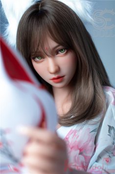 Should I choose a tpe doll or silicone doll?