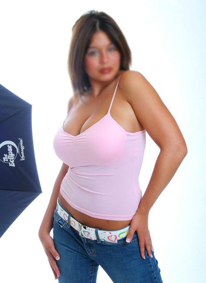 Book Escorts Call Girls By #callservice Any Where in Mumbai Russian Zoey Sinn