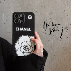 シャネル iphone15 ケース シリコン 白黒 アイフォーン 15pro max スマホケース chanel 薄型 ブランド  ...