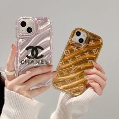 シャネル iPhone15pro 携帯ケース グラデーション 女性愛用 Chanel アイホン 15プラス ケース 綺麗 キ ...