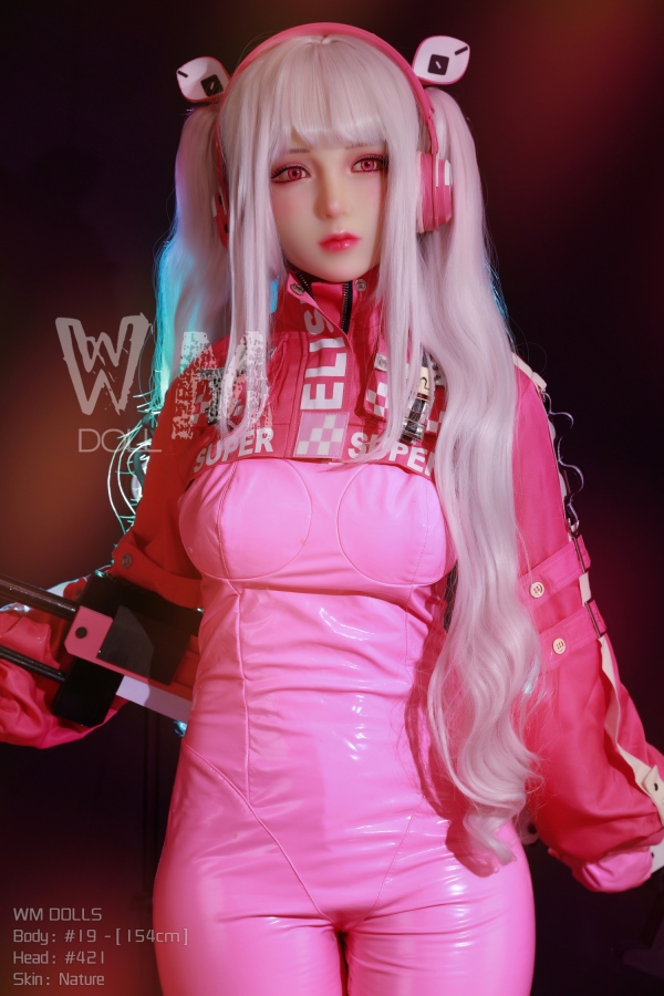 Smile and elegance love doll