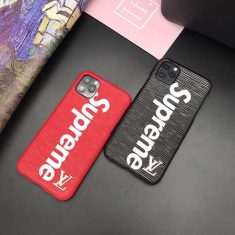 Supreme iphone 15plus スマホケース 赤 おしゃれ 金属ロゴ付き スポーツ風 シュプリーム 男性愛用-Cut ...