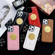最新型 グッチ iphone15 ケース 本革 リベット 高級 金属ロゴ付き 高校生 欧米風-Cutezaka
