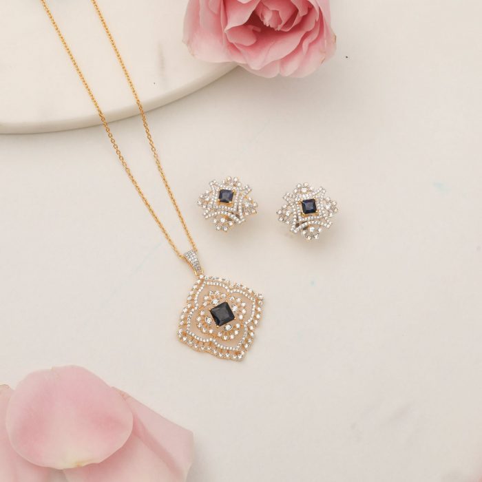 How to Layer Silver Chains & Pendants Like a Pro